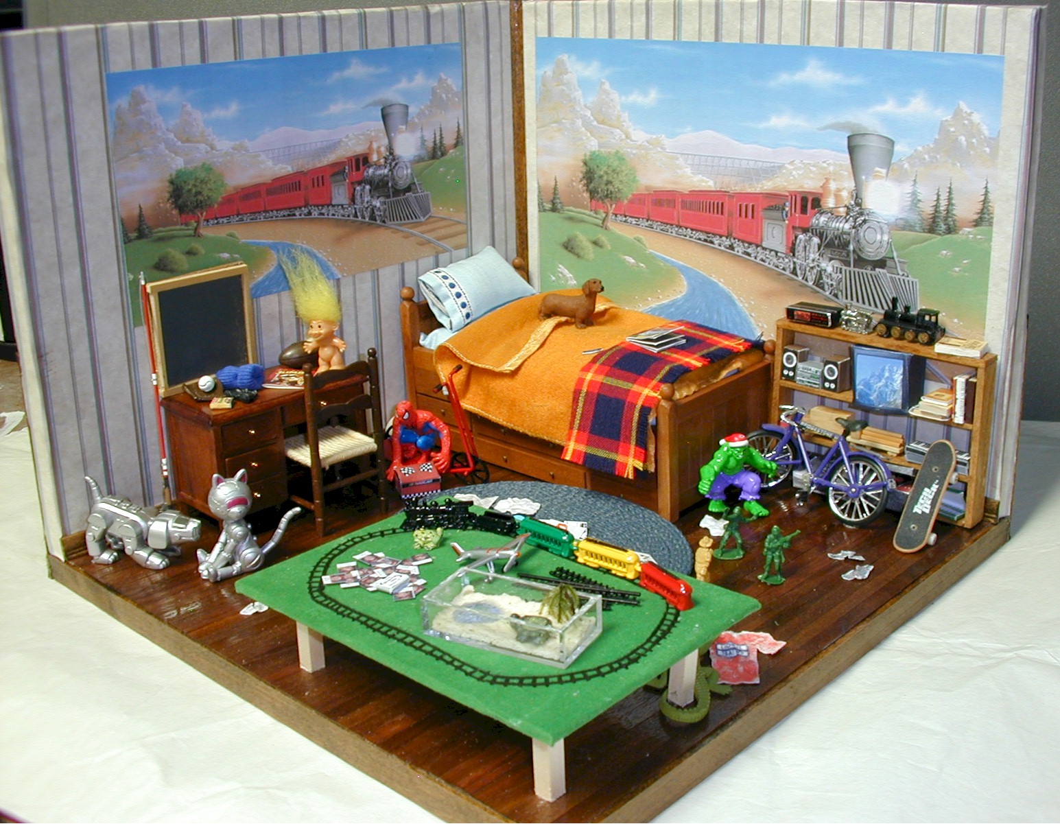 http://www.virtualdollhouse.net/dollhouse%20pics/small%20projects/finished%20boy%27s%206.jpg