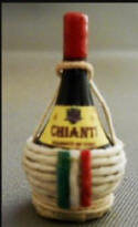 53908 Chianti Bottle in Basket
